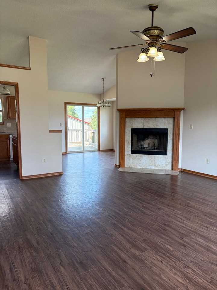 11818 W Wilkinson Ct - Photo 3 of 22