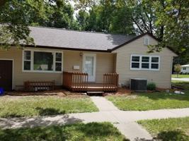featured image of 405 Ronalds St