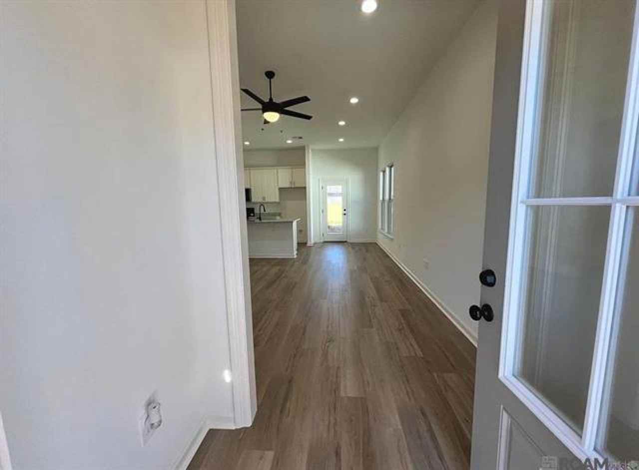 28335 Merrimack Dr - Photo 3 of 22