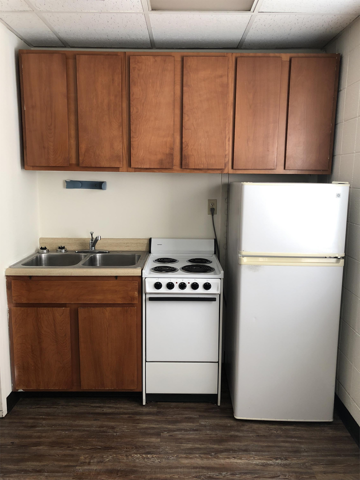 108 W Green St #208 - Photo 3 of 13