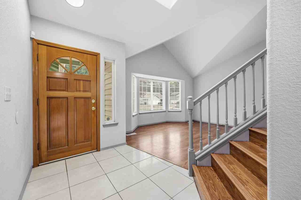 6748 3rd Way Se - Photo 4 of 39