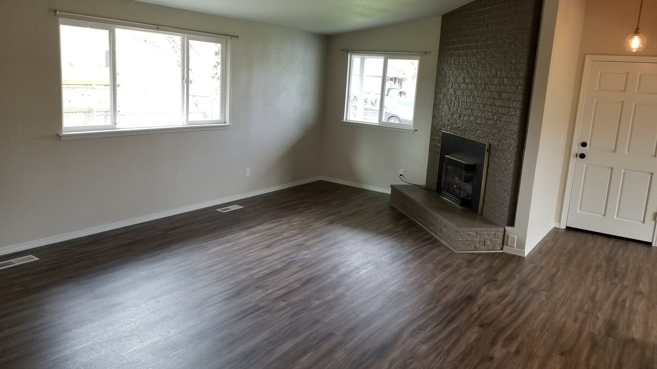 3204 Columbine St - Photo 3 of 21