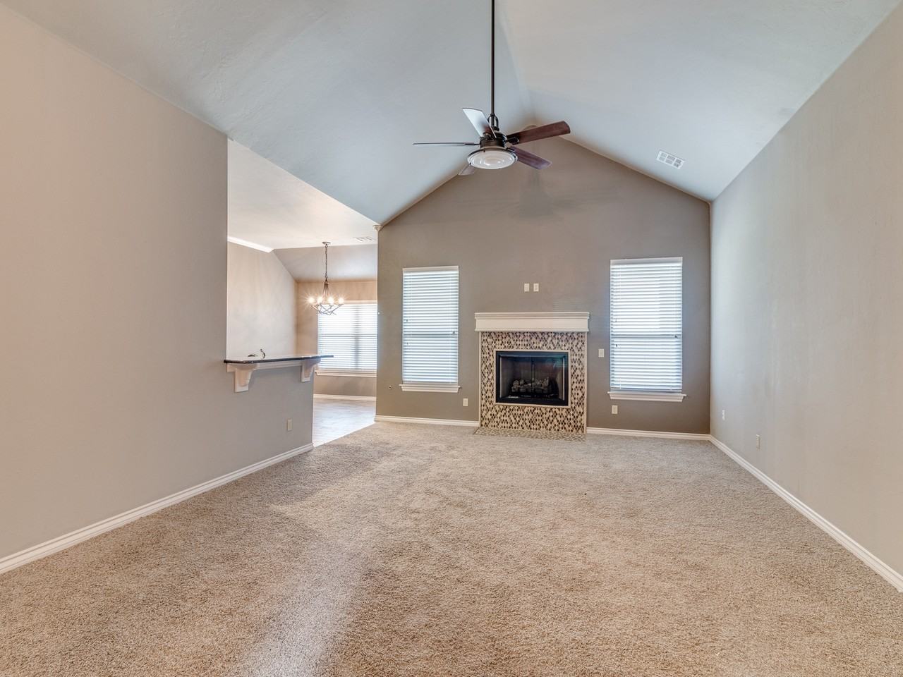3813 Normandy Rd - Photo 3 of 44