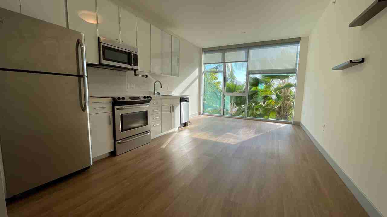 610 Ala Moana Blvd Apt M213