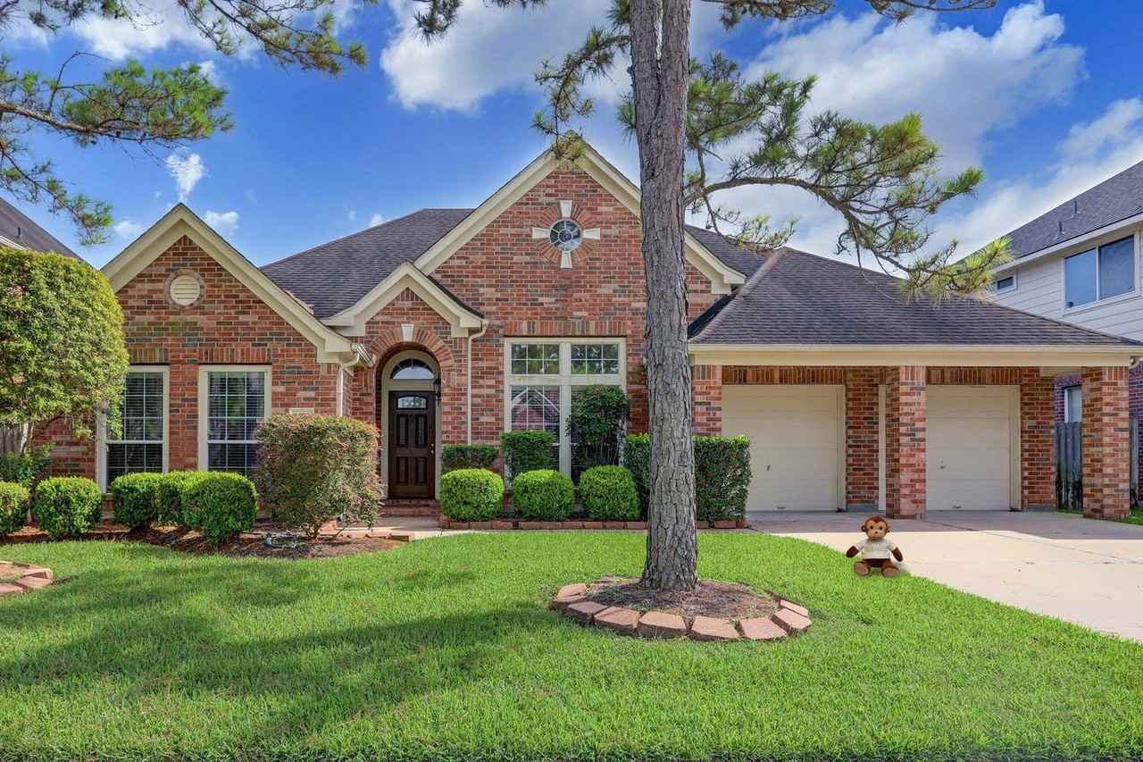 3510 Creekstone Dr - Photo 4 of 18