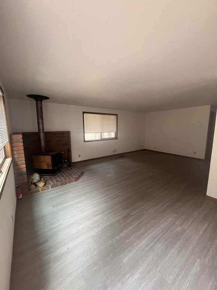 4 Wolf Ln - Photo 2 of 14