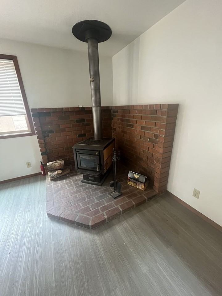 4 Wolf Ln - Photo 3 of 14