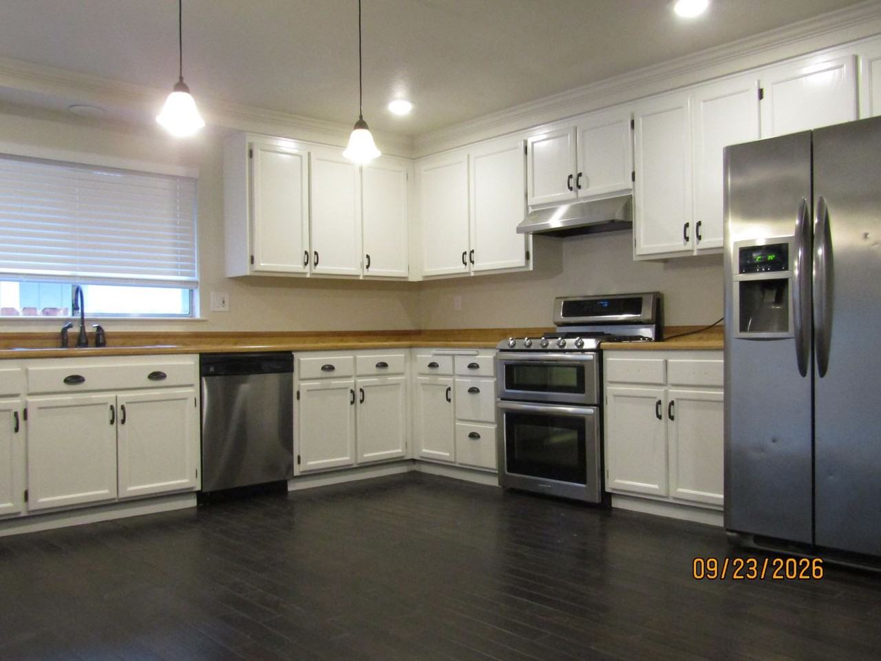 2354 Pinercrest Dr - Photo 3 of 13