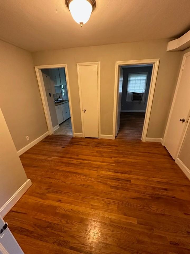 1710 Lynwood Ave - Photo 3 of 6