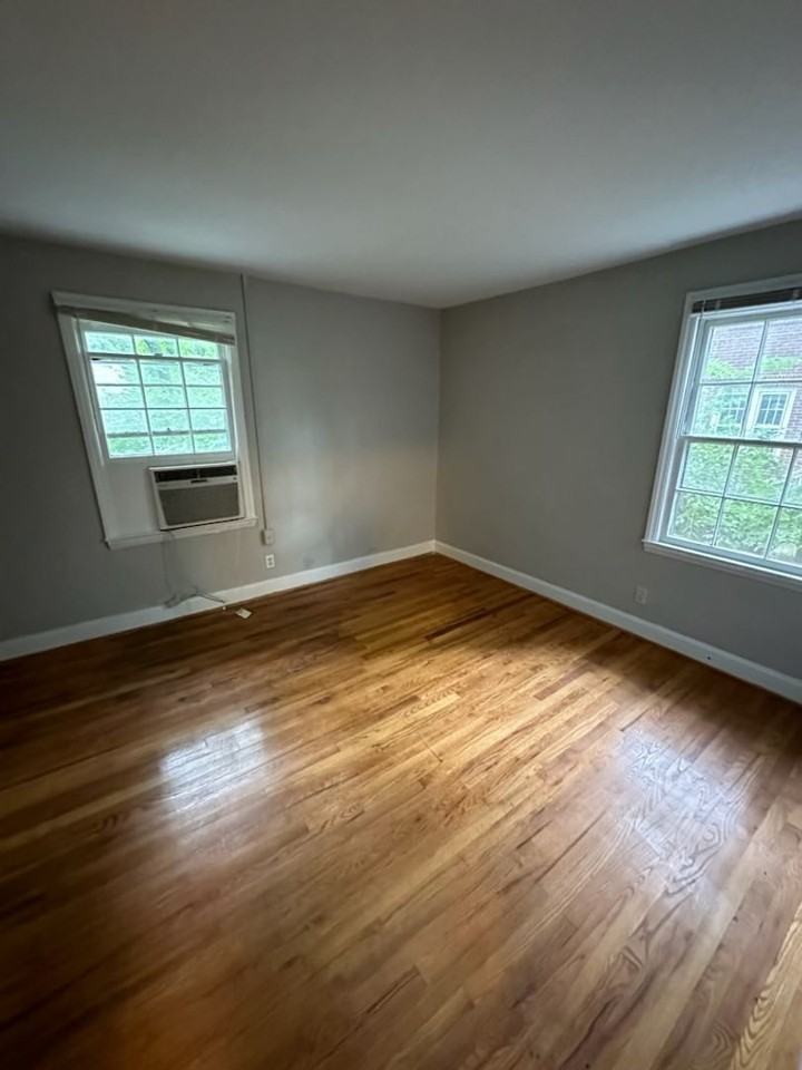 1710 Lynwood Ave - Photo 5 of 6