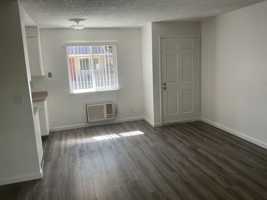 featured image of 801 E 8th St