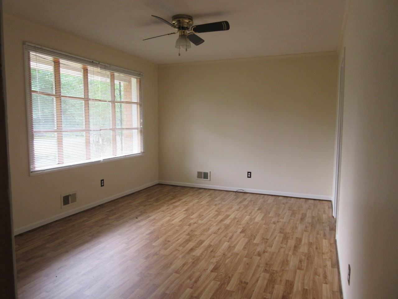 2416 Peach Orchard Rd - Photo 2 of 10