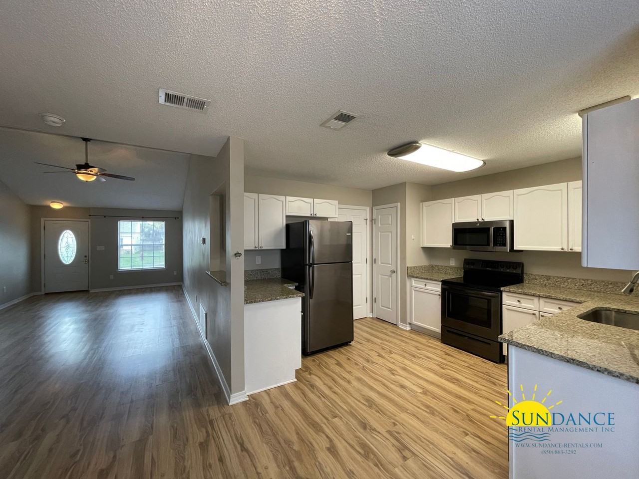 129 Scranton St - Photo 7 of 24