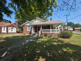 featured image of 3901 Indiana Ave