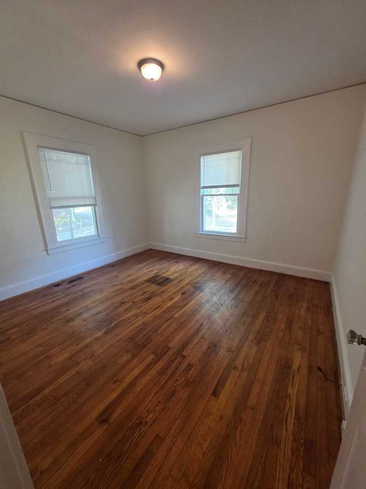 3901 Indiana Ave - Photo 3 of 13