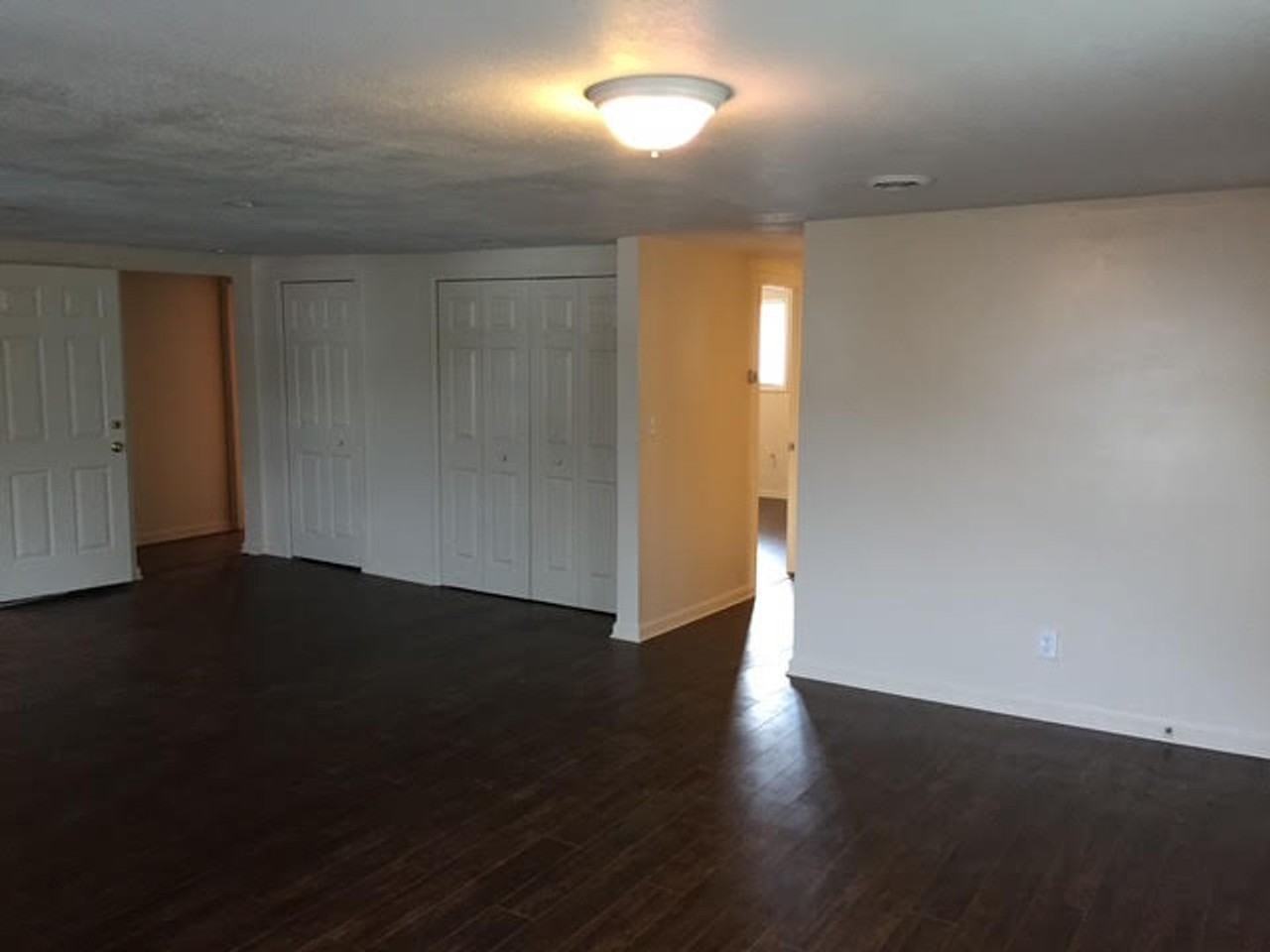 7419 Lawrence St - Photo 2 of 15