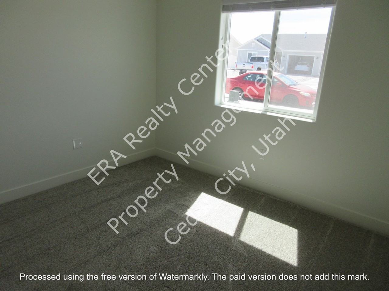 2258 N 550 W - Photo 4 of 15