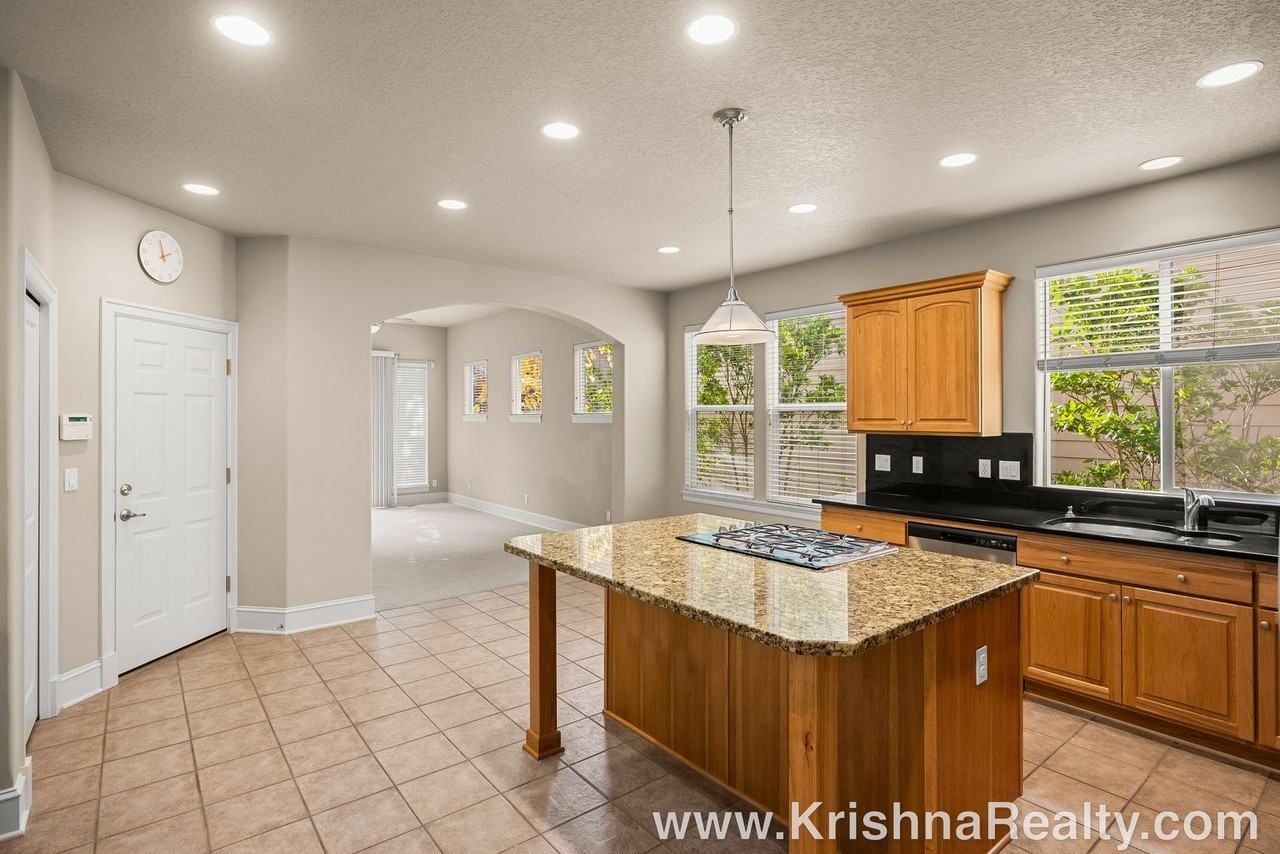 12834 Nw Alsace Ln - Photo 6 of 28
