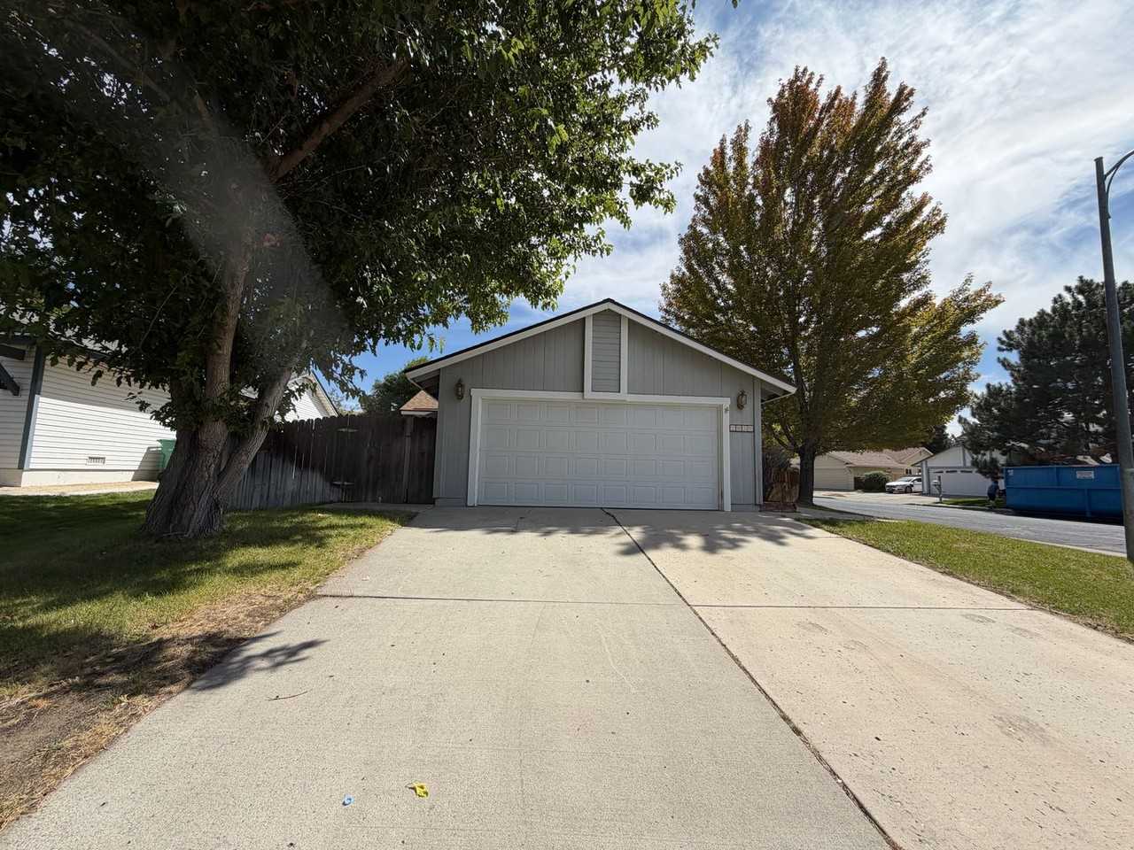 2030 - Photo 2 of 19