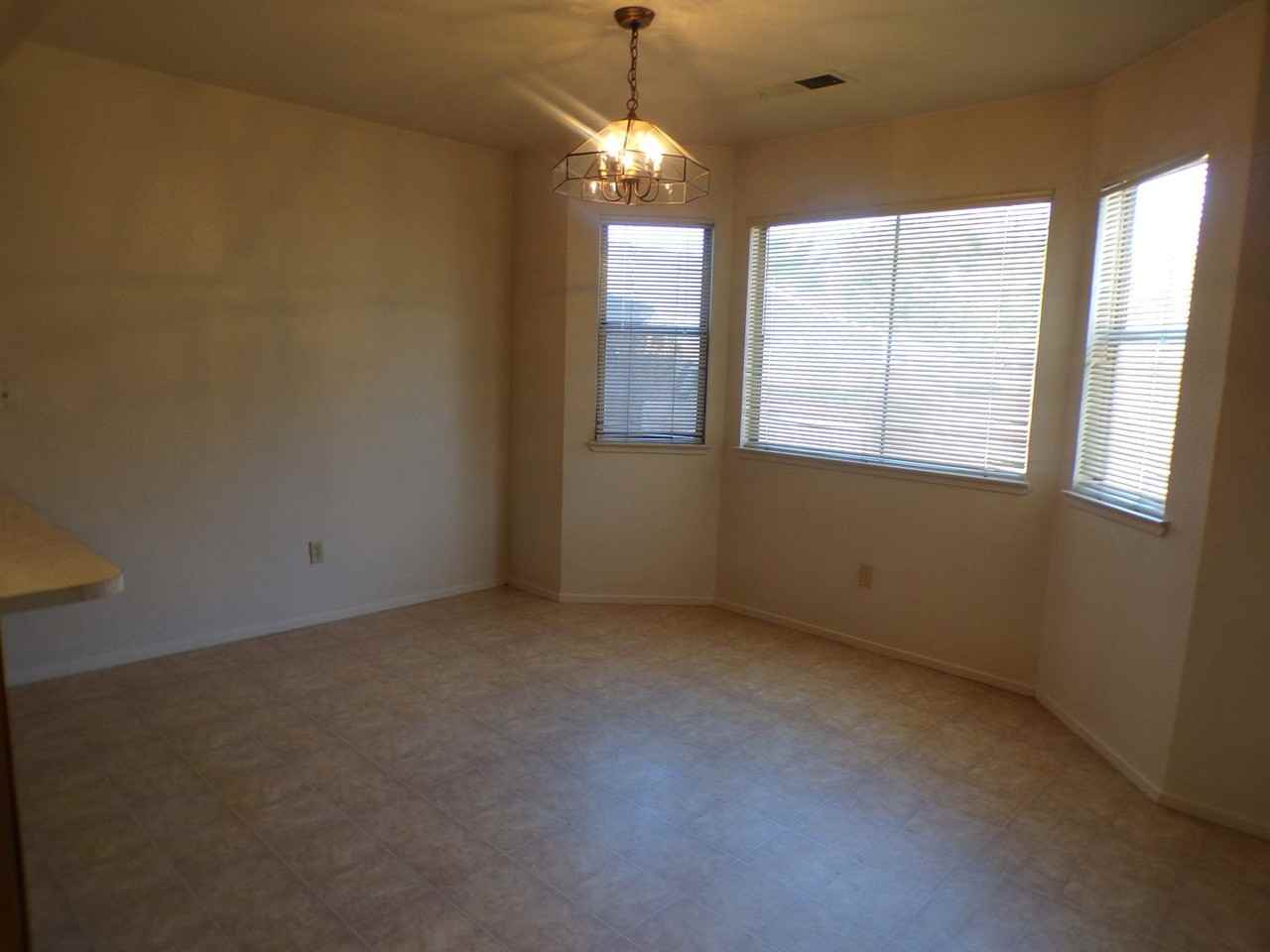 1309 Cape Cod Dr - Photo 6 of 11