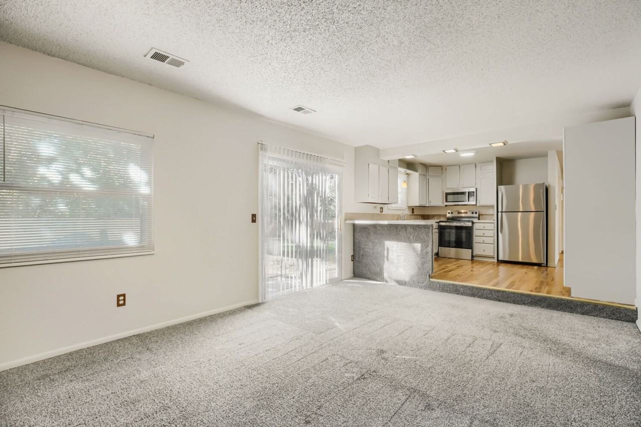 4298 Sumac Ct - Photo 3 of 39