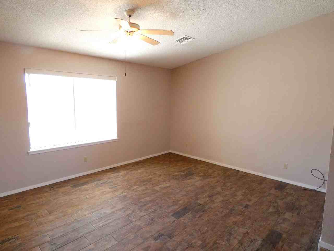 3444 Sundial Dr - Photo 6 of 35