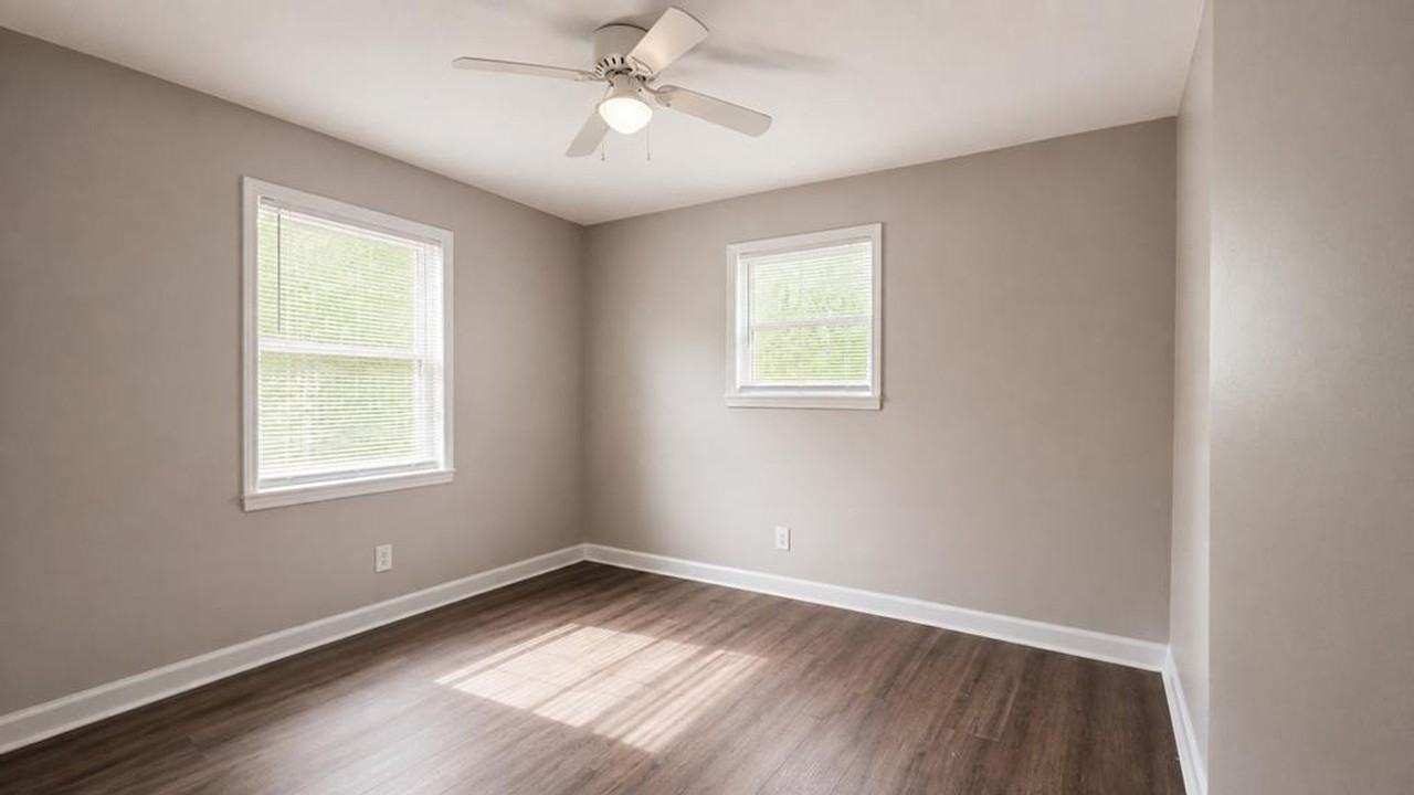 220 Ebony Ln - Photo 7 of 15