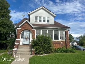 5204 Beaconsfield St - Photo 1 of 1