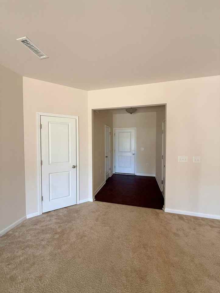 1017 Sycaten St - Photo 3 of 29