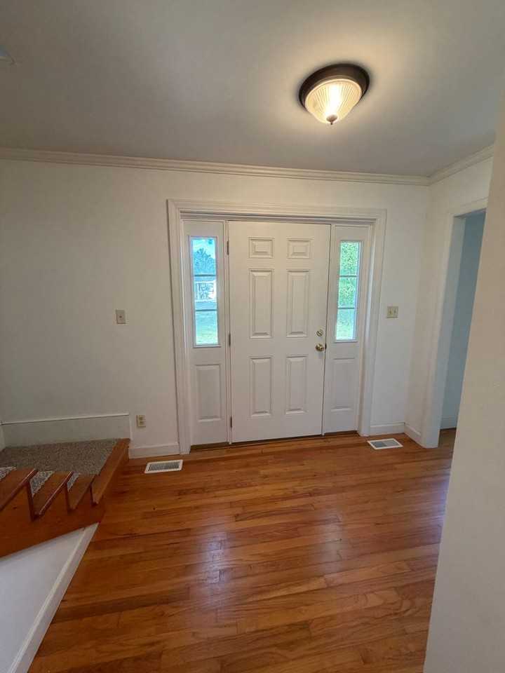 105 Demille Dr - Photo 2 of 31