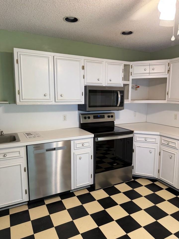 105 Demille Dr - Photo 6 of 31