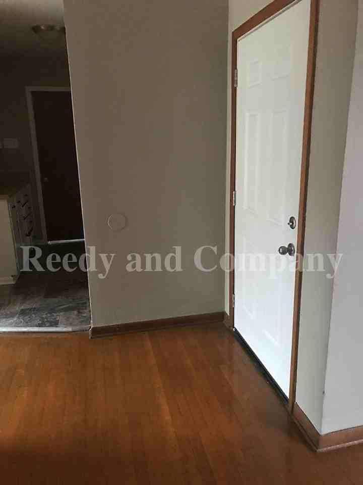 4523 E Mallory Ave - Photo 5 of 22