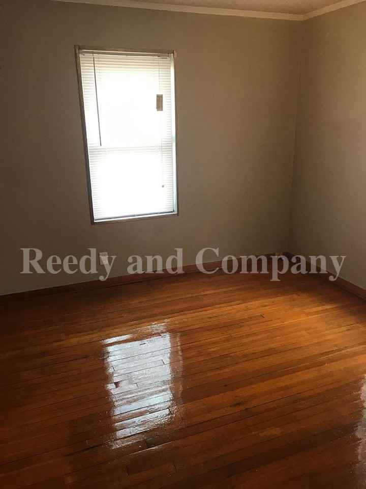 4523 E Mallory Ave - Photo 6 of 22