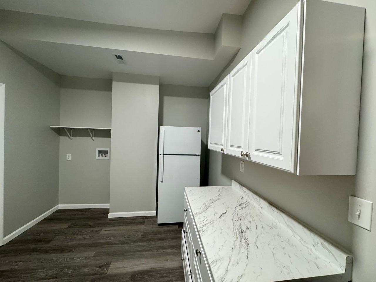 1027 Wells St - Photo 6 of 13