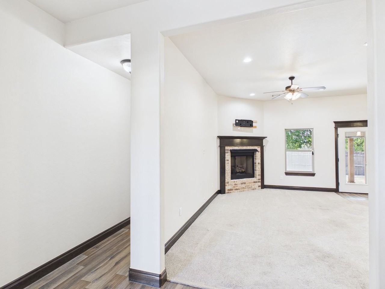 12102 Ne Wild Ridge Dr - Photo 3 of 25
