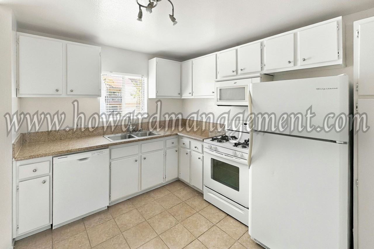 4915 Indian Wood Rd #600 - Photo 5 of 18