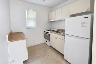233 NW 20 TER - Photo 1 of 1