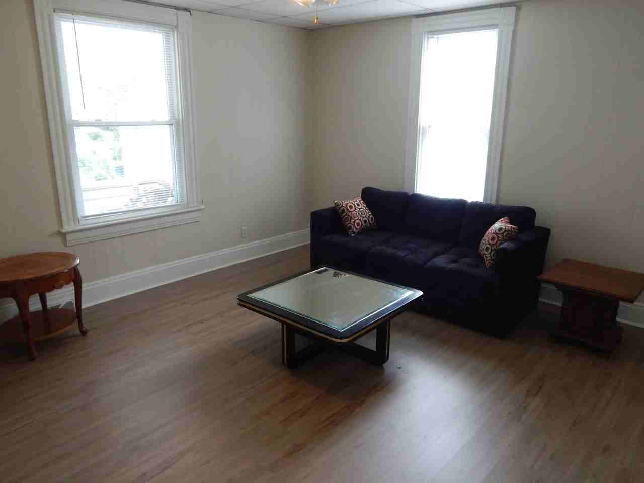 452 Melrose St - Photo 6 of 26