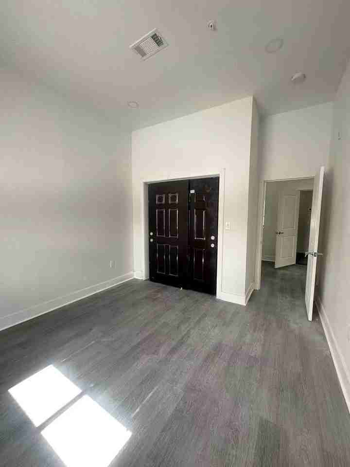 4629 Frankford Ave - Photo 7 of 14