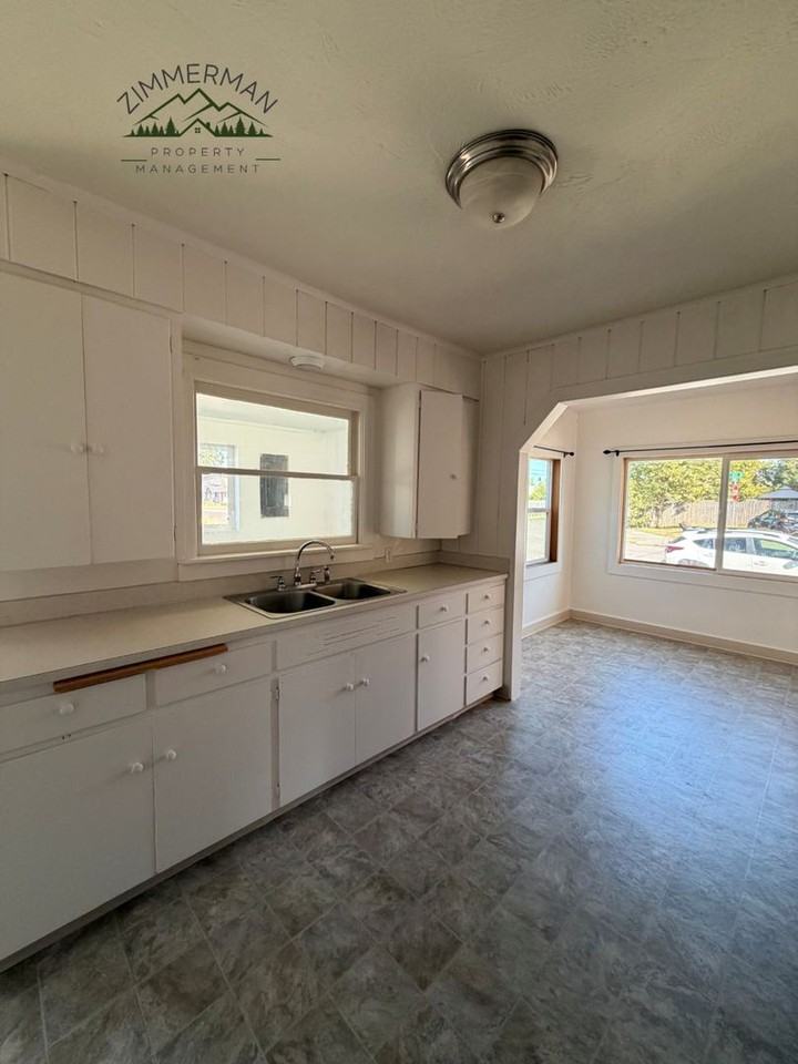 460 S 41st St - Photo 6 of 21