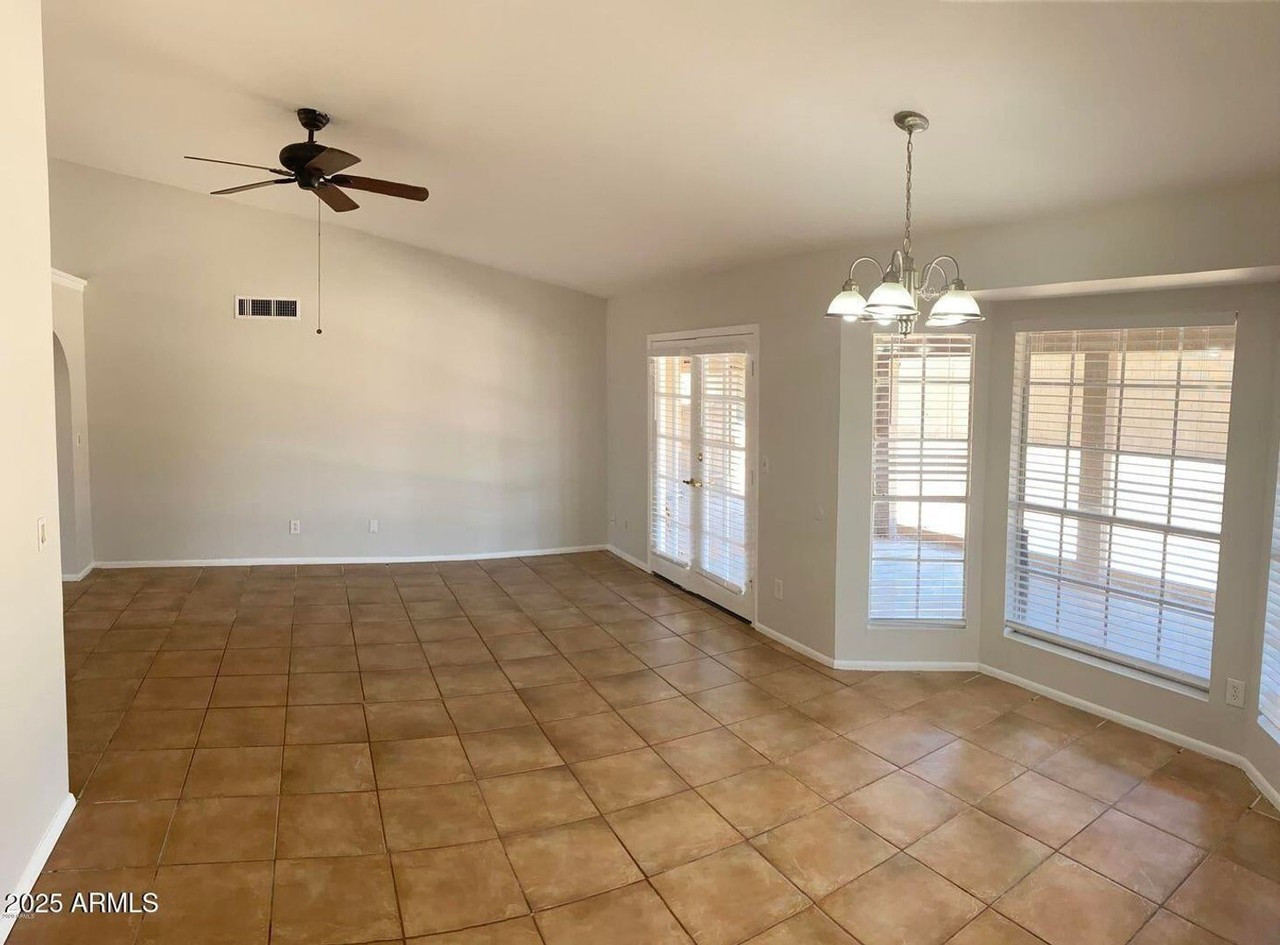 18239 N 38th Dr - Photo 2 of 25