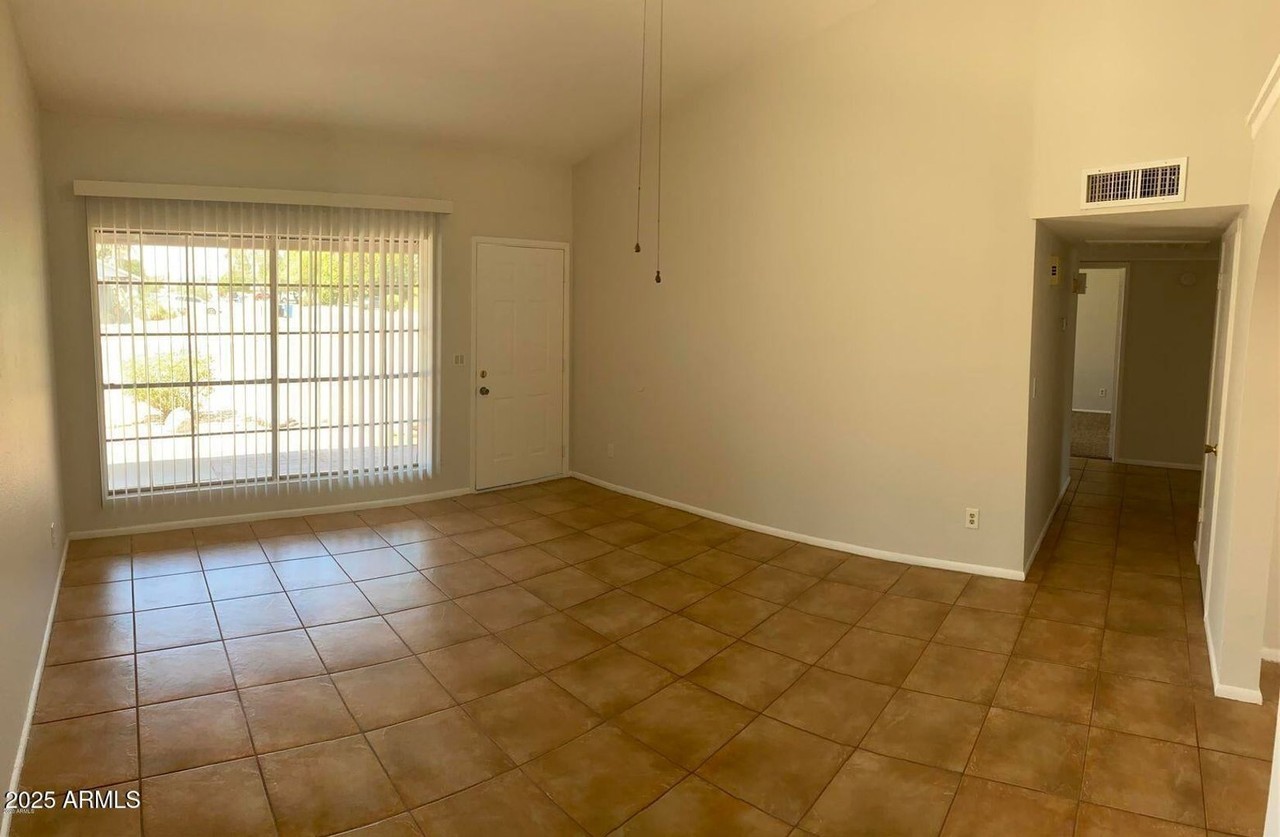 18239 N 38th Dr - Photo 6 of 25