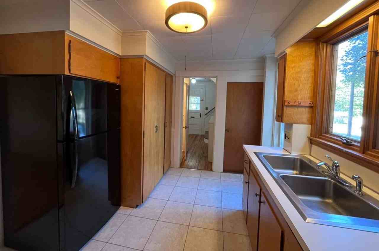 178 Whitney St - Photo 5 of 14