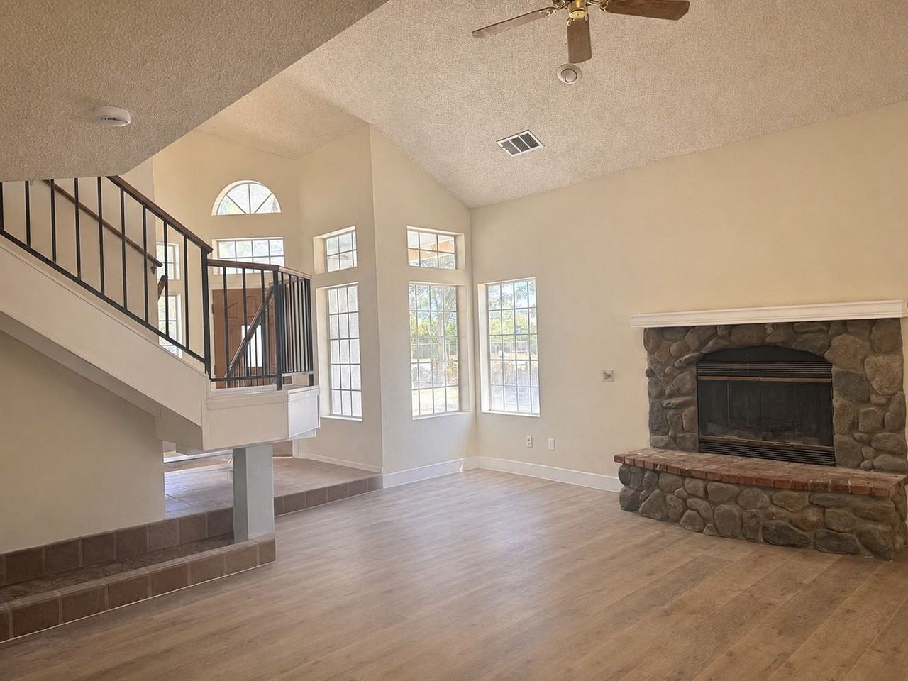 14260 Mandan Rd - Photo 5 of 13