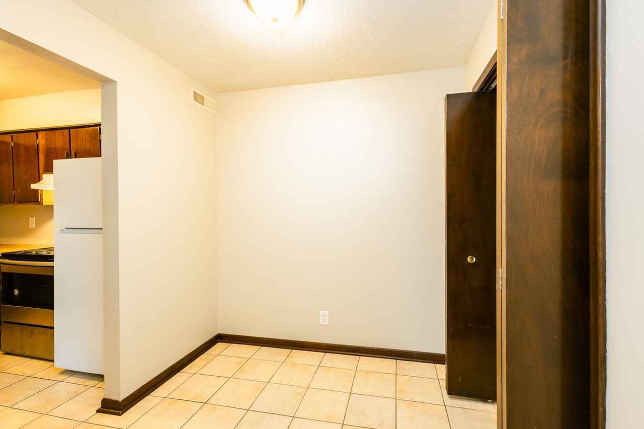 6917 Military Ave - Photo 7 of 29