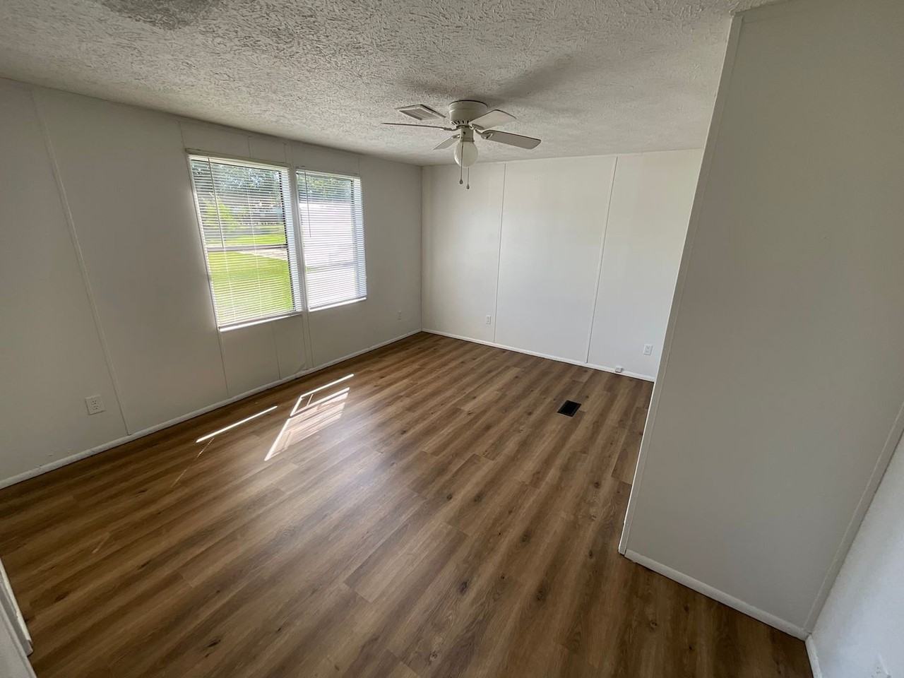 2685 Pebble Hill Rd - Photo 4 of 7