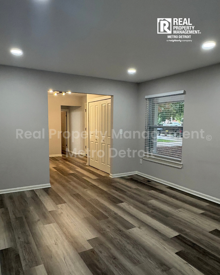 36515 Vicary Ln - Photo 4 of 34