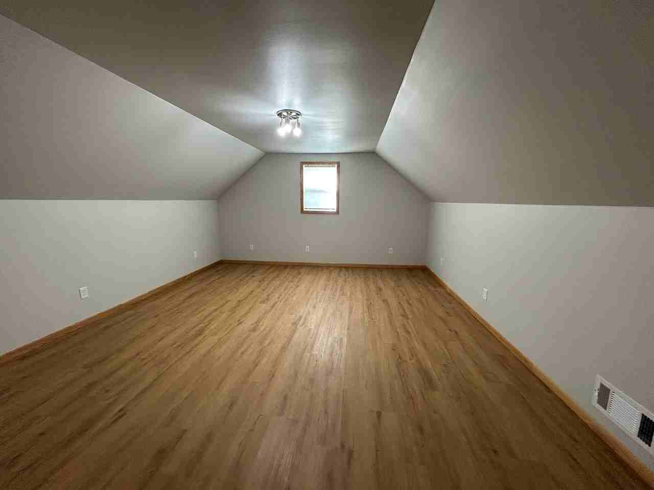 836 5th Ave W - Photo 7 of 23