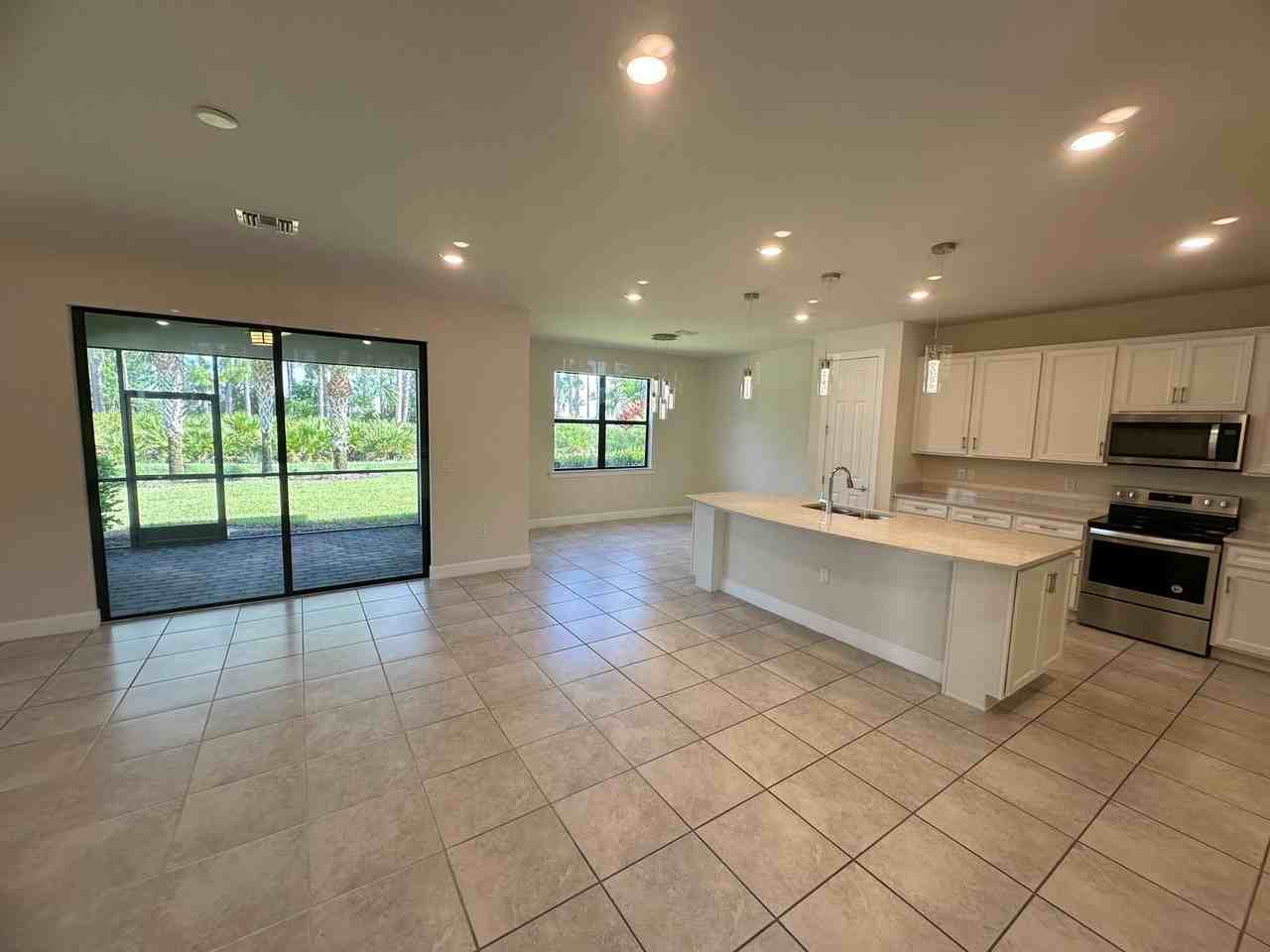 9074 Bexley Dr - Photo 3 of 37