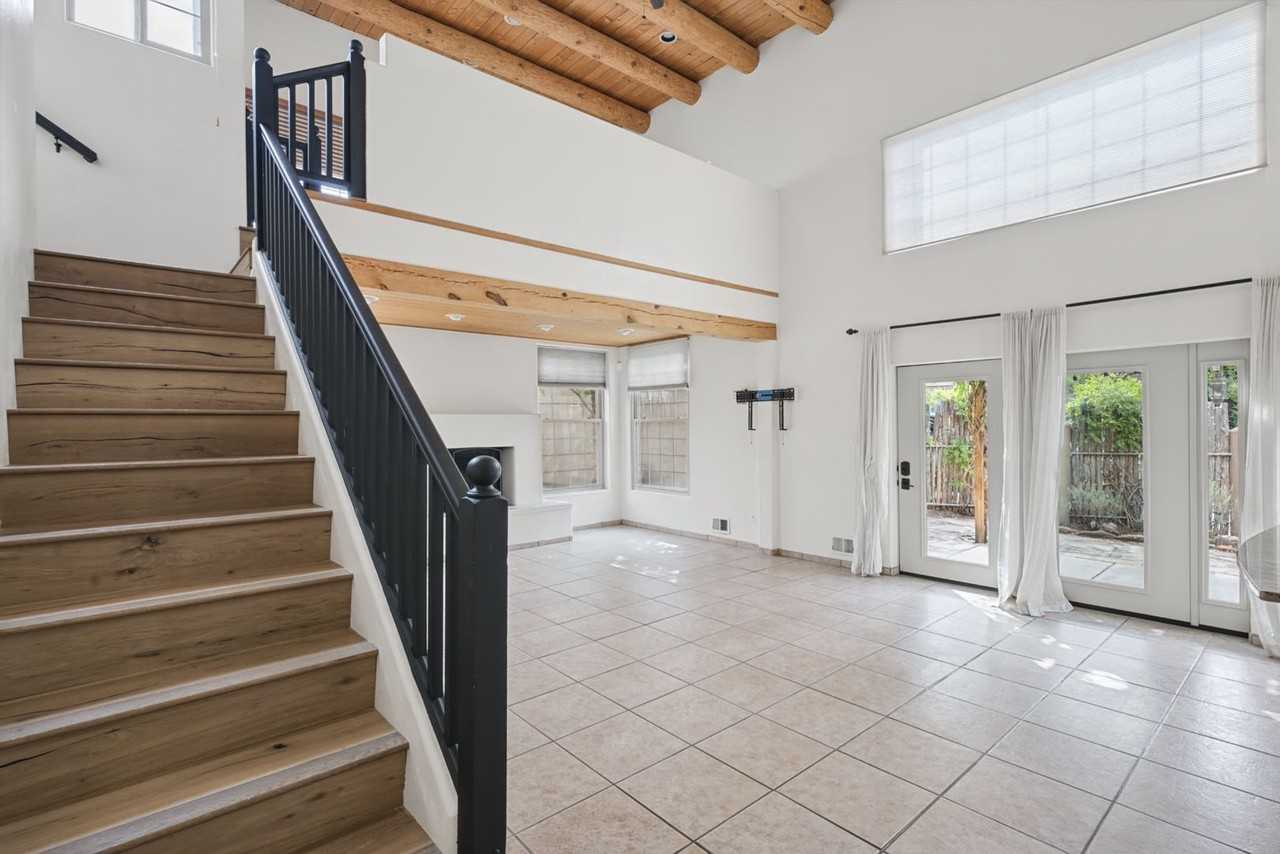 4184 New Moon Cir - Photo 2 of 31